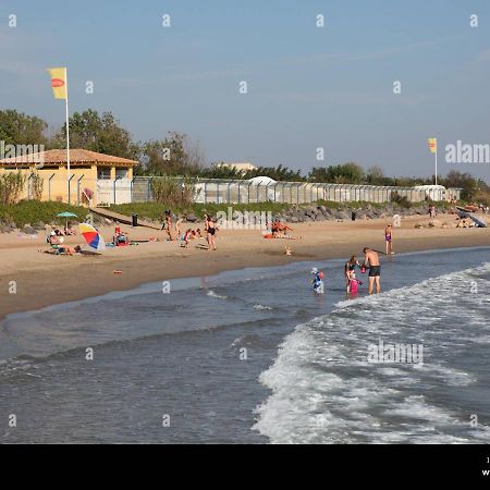 Camping Carabasse Vias Plage. Bagian luar foto