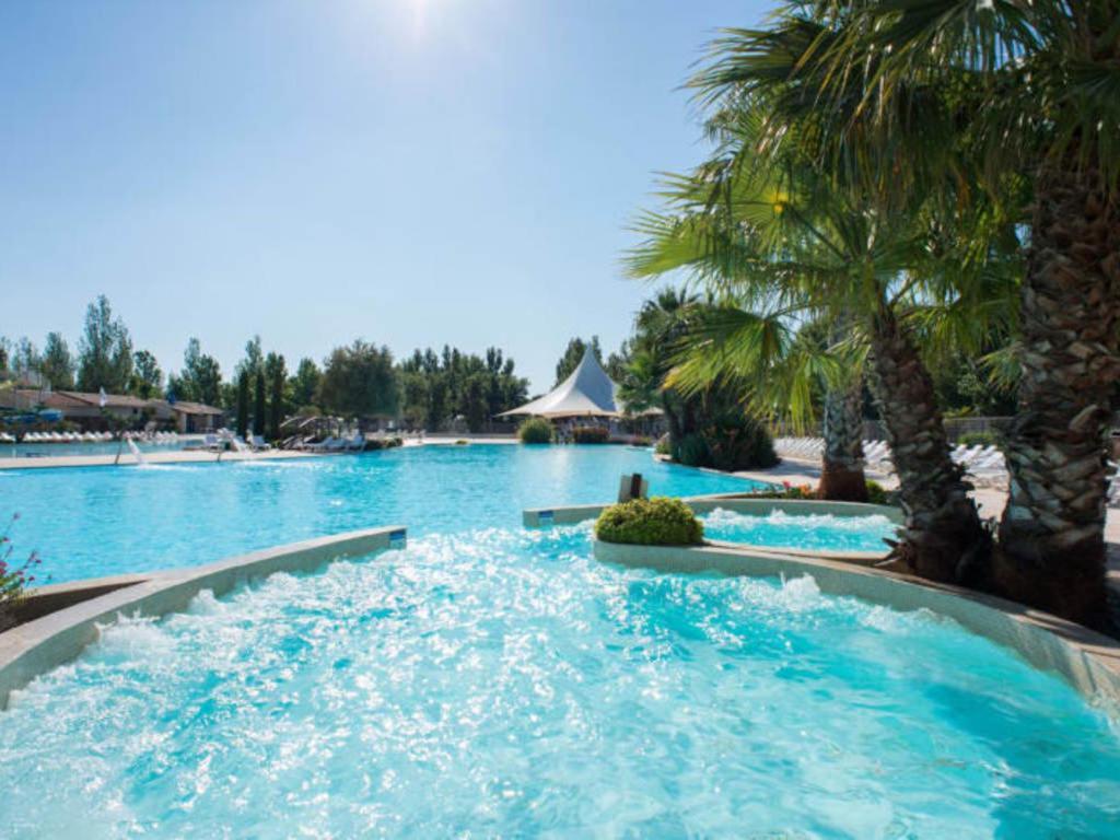 Camping Carabasse Vias Plage. Bagian luar foto