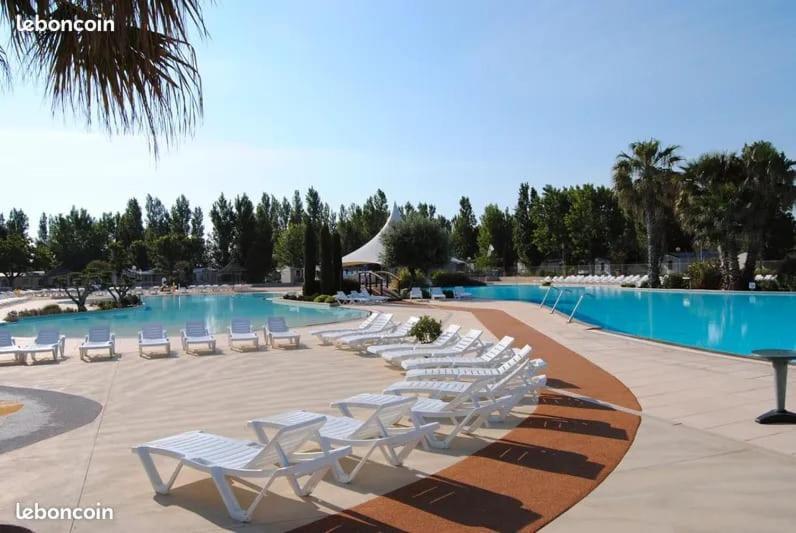 Camping Carabasse Vias Plage. Bagian luar foto